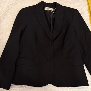 Calvin Klein Women's Elegant Black Blazer